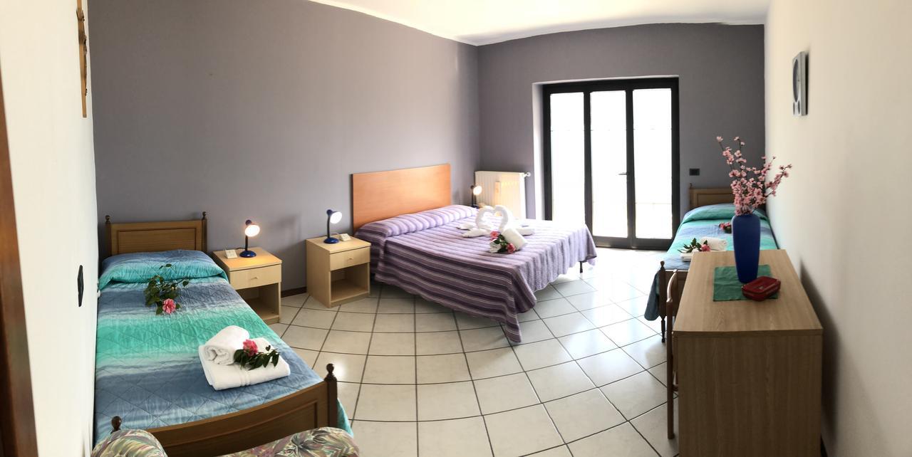 Residence Le Azalee & Spa Vercana Екстериор снимка